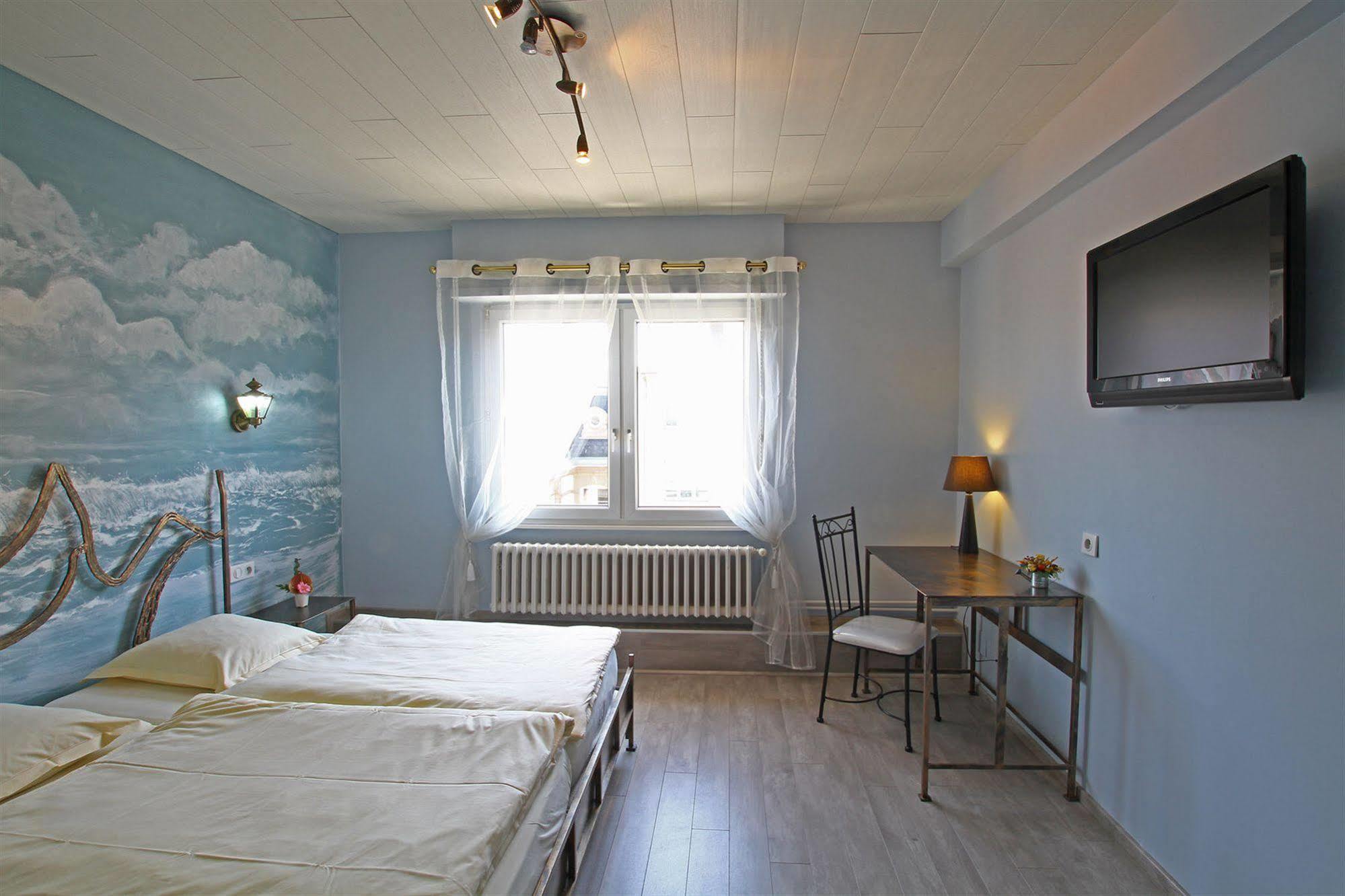 Hotel Champ Alsace Haguenau Bagian luar foto