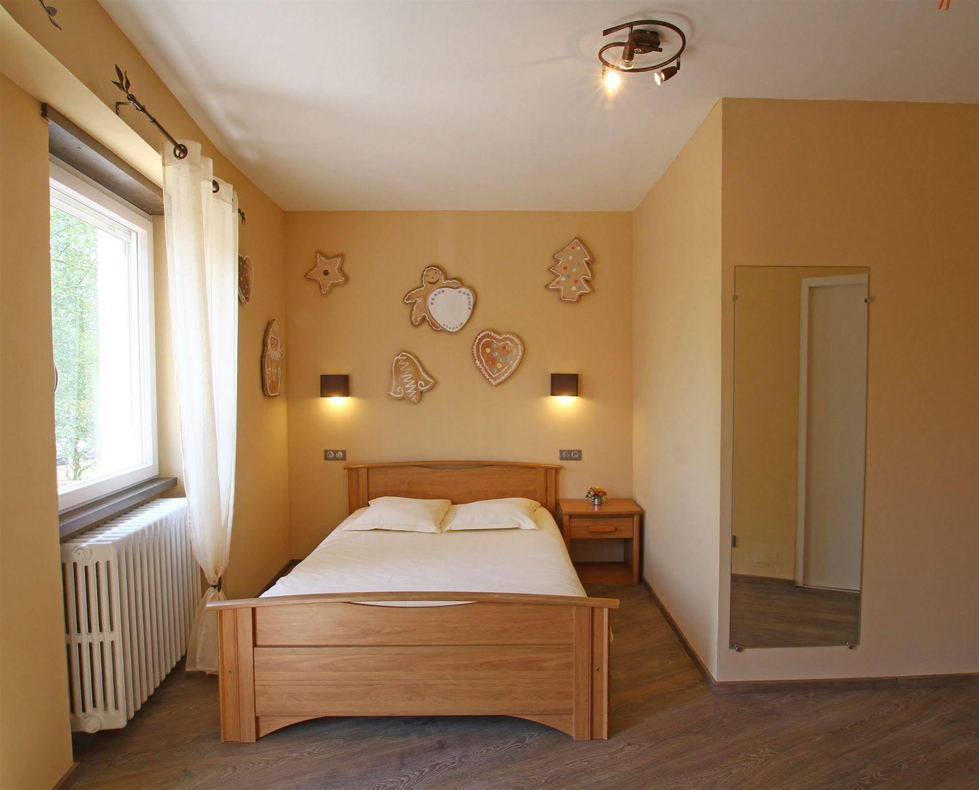 Hotel Champ Alsace Haguenau Bagian luar foto