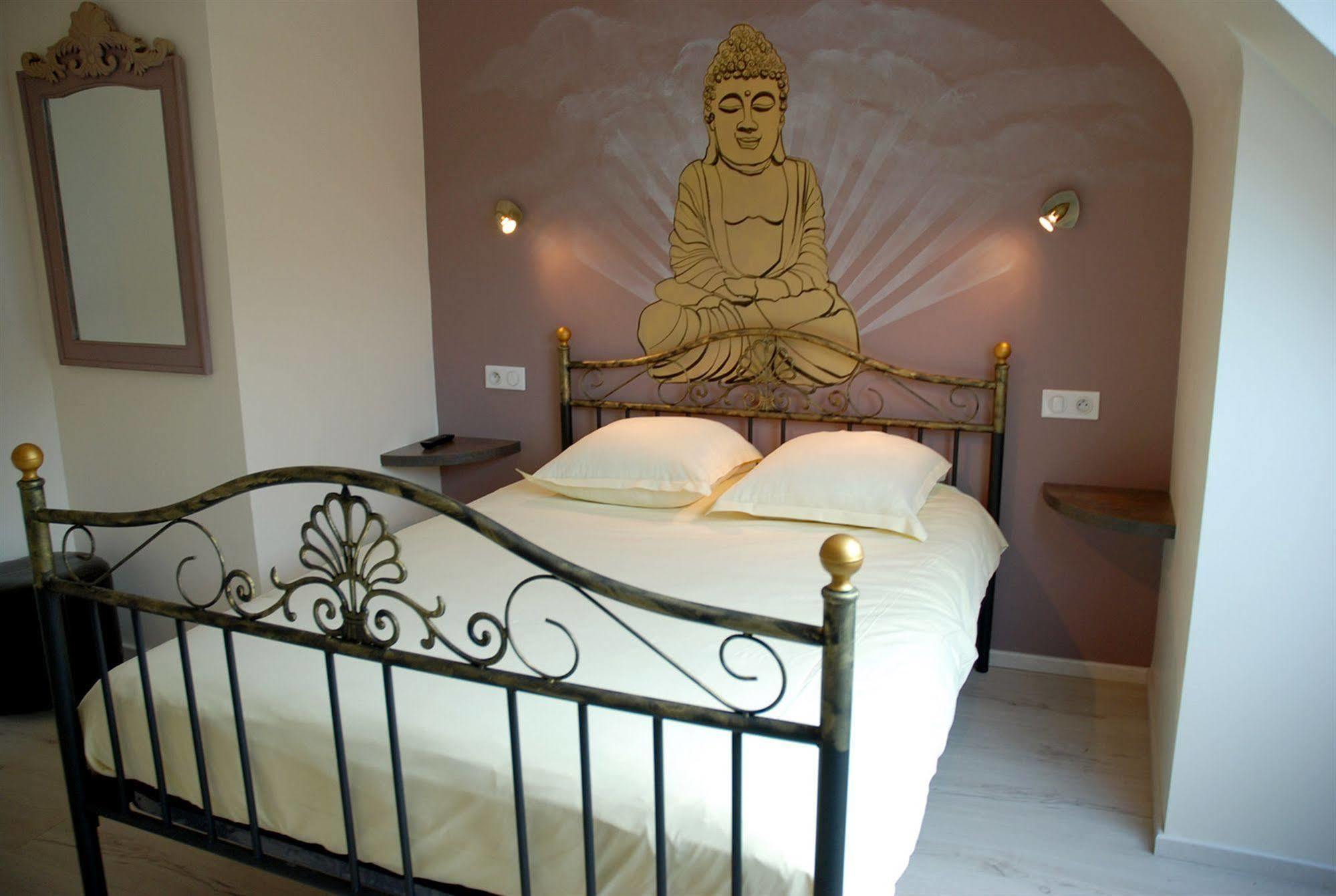 Hotel Champ Alsace Haguenau Bagian luar foto
