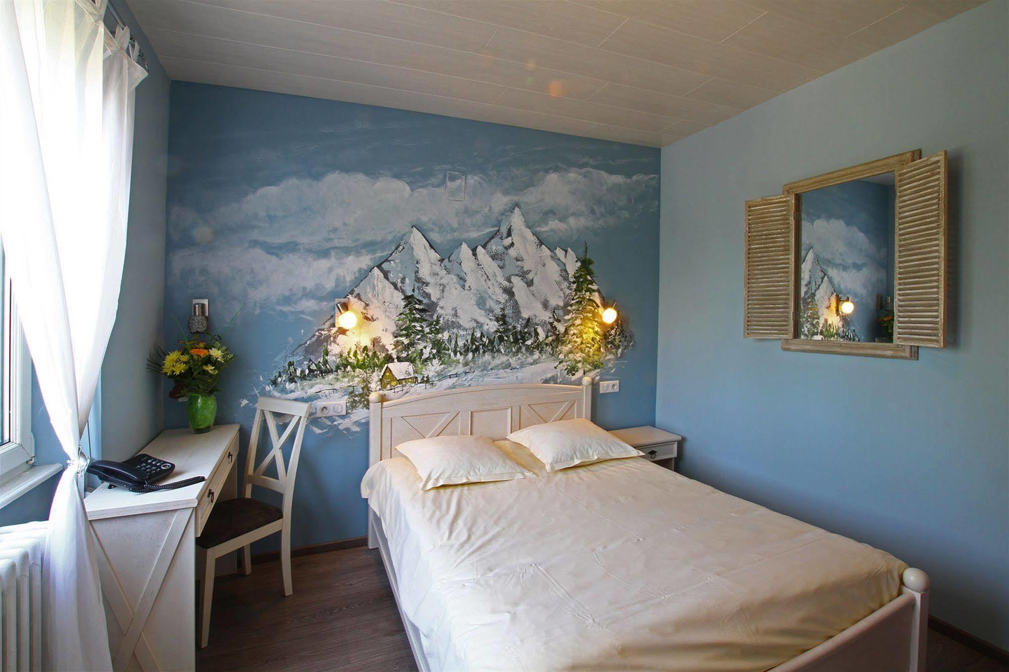 Hotel Champ Alsace Haguenau Bagian luar foto