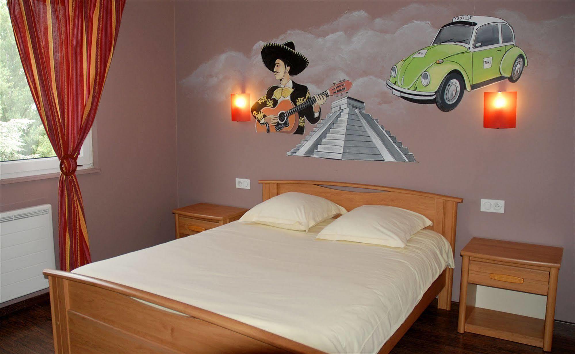 Hotel Champ Alsace Haguenau Bagian luar foto